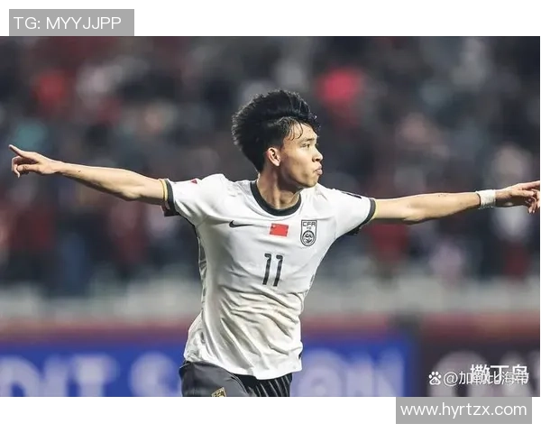 中国足球二号球星崛起展现风采助力球队再攀高峰 中国足球二号球星崛起展现风采助力球队再攀高峰