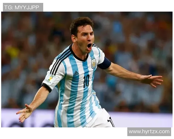 以一脚踢碎足球的传奇球星他如何用力量与技巧征服世界