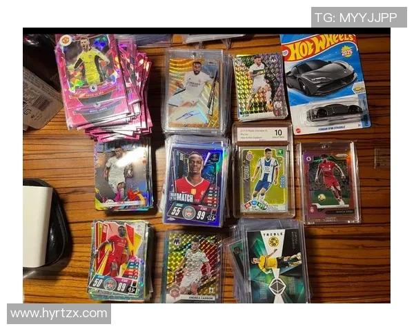 明星拆开足球球星卡的趣味挑战与背后的收藏热潮揭秘 明星拆开足球球星卡的趣味挑战与背后的收藏热潮揭秘