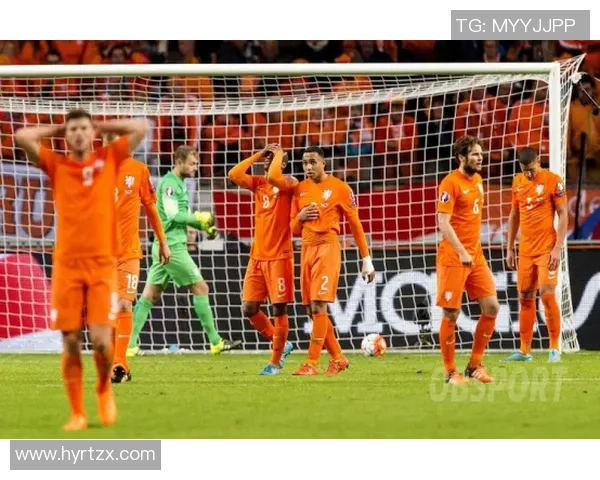 荷兰足球历史前十名球员排行榜及其精彩表现回顾