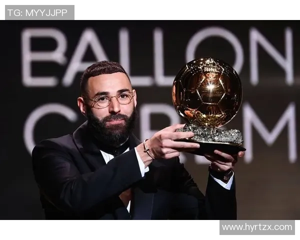 足坛巨星辉煌时刻全纪录历年世界足球先生金球奖获奖图集